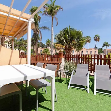 Oasis Pool View Appartement